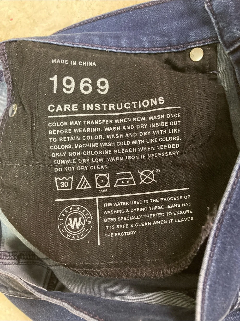GAP Women's Dark Indigo Skinny Jeans - Picture 3 of 6